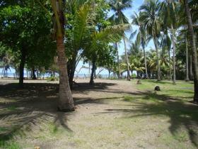 Land zu verkaufen - Abgeschiedener Strand und Meerblick