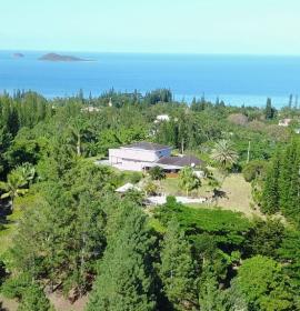Luxus-Villa mit Panoramablick auf die Lagune und die Berge