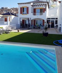 Verkauf - Luxus-Chalet - Costa Adeje - Spanien