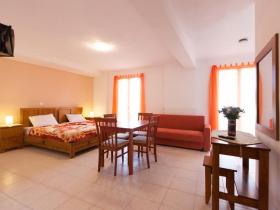 Hotel zu vermieten in Kleitoria-Kalavryta
