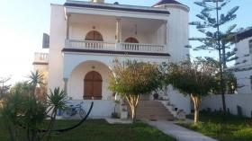 Schöne Villa zum Verkauf befindet sich 10 Minuten von Port El Kantaoui