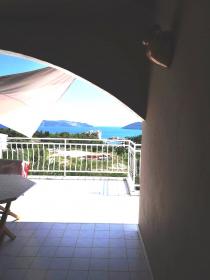Schönes Haus mit atemberaubendem Blick auf das Meer in Monténégro