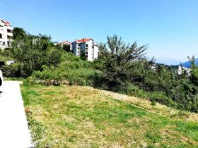 Schönes Haus mit atemberaubendem Blick auf das Meer in Monténégro