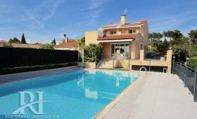 Zu verkaufen 6 Zimmer Villa mit Meerblick in Saint Raphaël