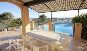 Zu verkaufen 6 Zimmer Villa mit Meerblick in Saint Raphaël