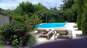 2 Häuser mit Pool in Frankreich Nord-Gironde