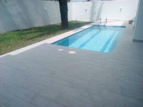 Neue Villa mit Pool in For Ever
