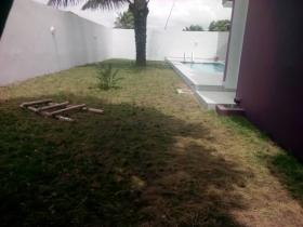 Neue Villa mit Pool in For Ever