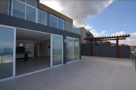 Neue moderne Luxusvilla in Fañabe