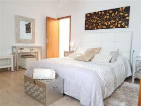 Luxus Chalet mit beheiztem Pool und Meerblick