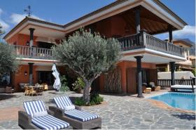 Villa El Galeon - helle und möblierte