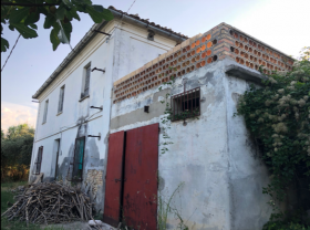 Landhaus zu verkaufen in Loreto Aprutino Abruzzo, Italien