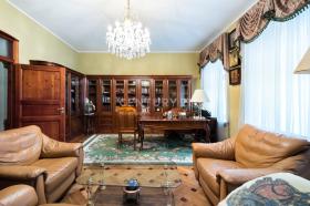 Luxuriöse 4-Zimmer-Wohnung im Zentrum von Moskau