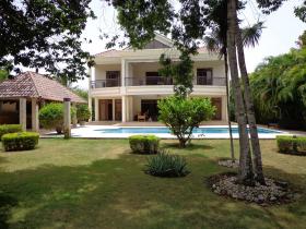 Luxuriöse Golfvilla