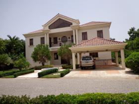 Luxuriöse Golfvilla