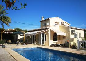 Schönes Haus zum Verkauf in Adsubia, Javea in Spanien
