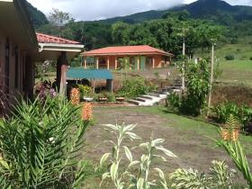 Immobilien in Costa Rica mit Panoramablick auf den Vulkan Tenorio