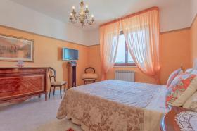 Luxuswohnung zum Verkauf im touristischen Zentrum der Adria